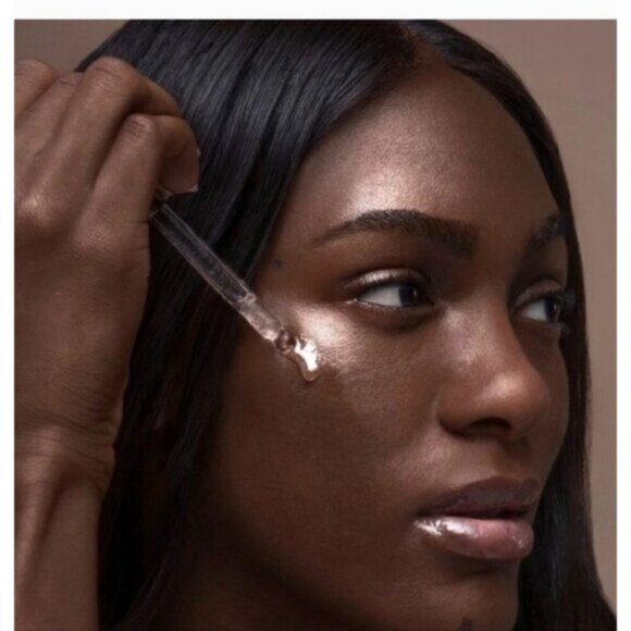 LYS beauty Think Bright Glow + Hydrate Serum with Vitamin C & Hyaluronic Acid - Picture 4 of 13